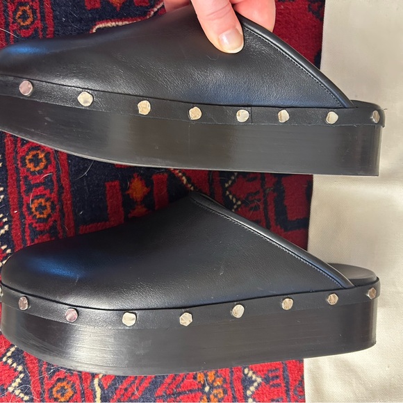 Co Studded Platform Leather Clogs 38
Made in Italy - Picture 3 of 9